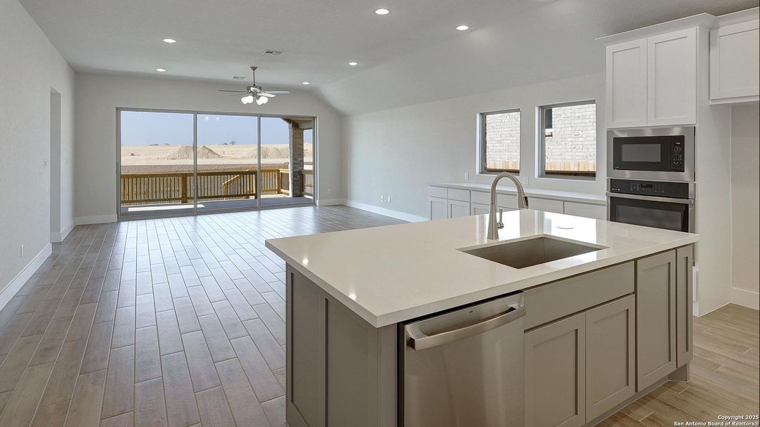 Furnished interior view inside a new home in Ladera 50', San Antonio (Image 6). Furnished interior view inside a new home in Ladera 50', San Antonio (Image 6).