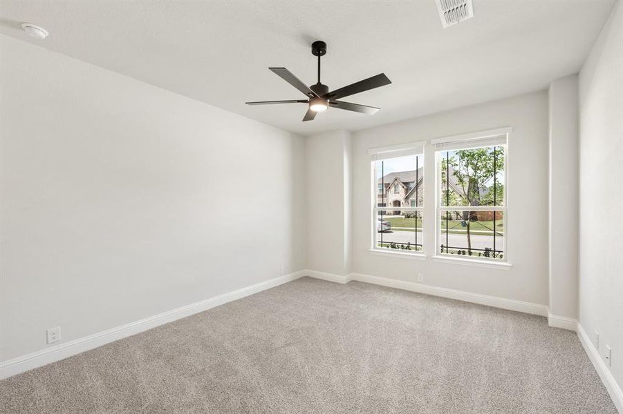 Spacious, unfurnished interior of a new home in Mockingbird Heights, Midlothian (Image 35).
