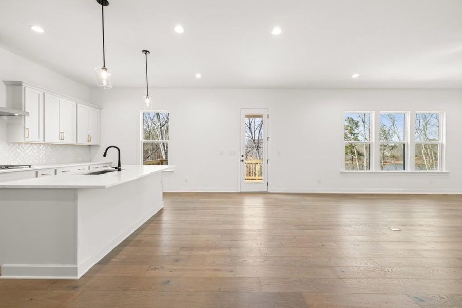Spacious, unfurnished interior of a new home in East Harbor II at Chestatee, Dawsonville (Image 23).