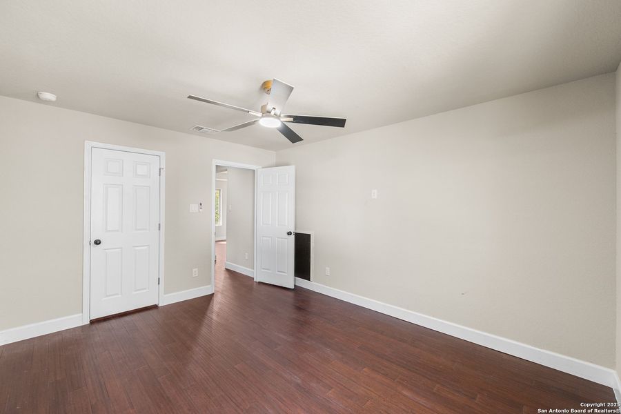 Spacious, unfurnished interior of a new home in , San Antonio (Image 25). Spacious, unfurnished interior of a new home in , San Antonio (Image 25).