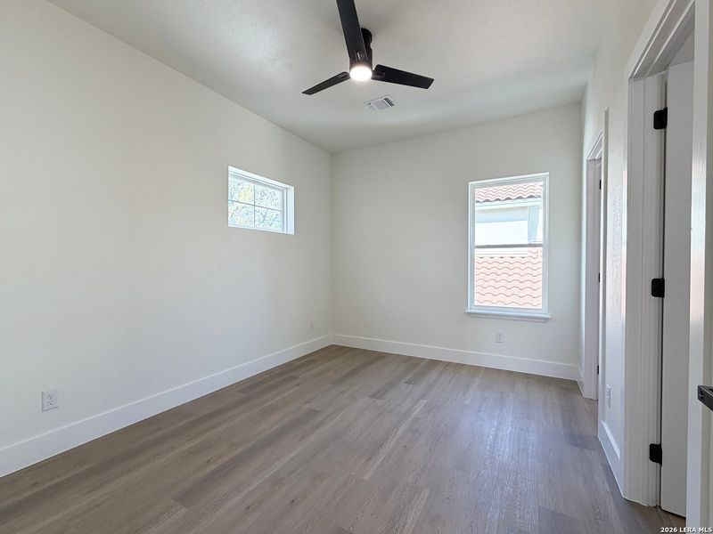Spacious, unfurnished interior of a new home in , San Antonio (Image 32).