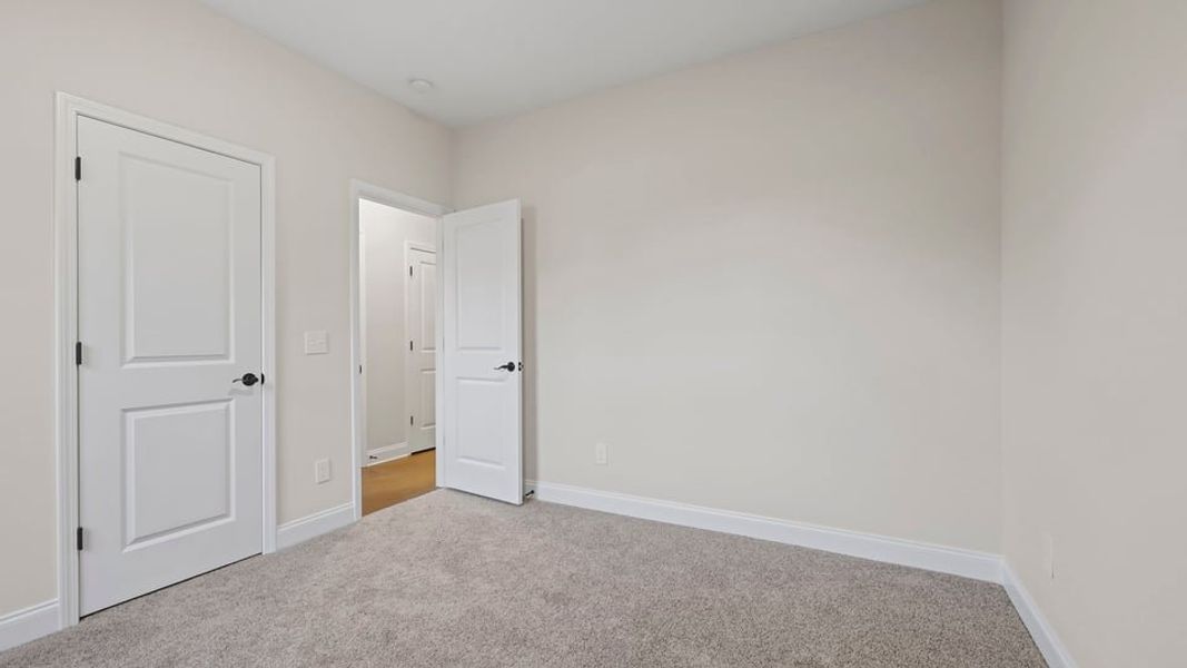 Spacious, unfurnished interior of a new home in Palmetto Valley, Anderson (Image 16).