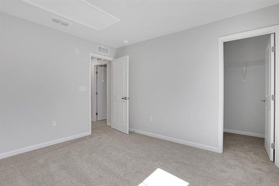 Spacious, unfurnished interior of a new home in Summertree, Stone Mountain (Image 35).