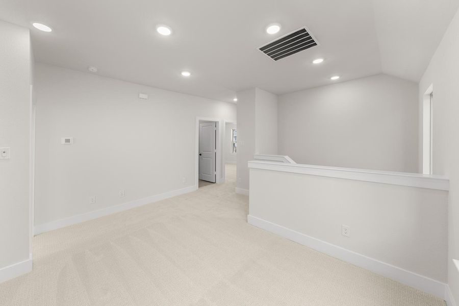 Spacious, unfurnished interior of a new home in Union Park, Little Elm (Image 26).