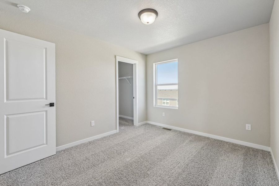 Spacious, unfurnished interior of a new home in Aspen Ranch, Fountain (Image 48).