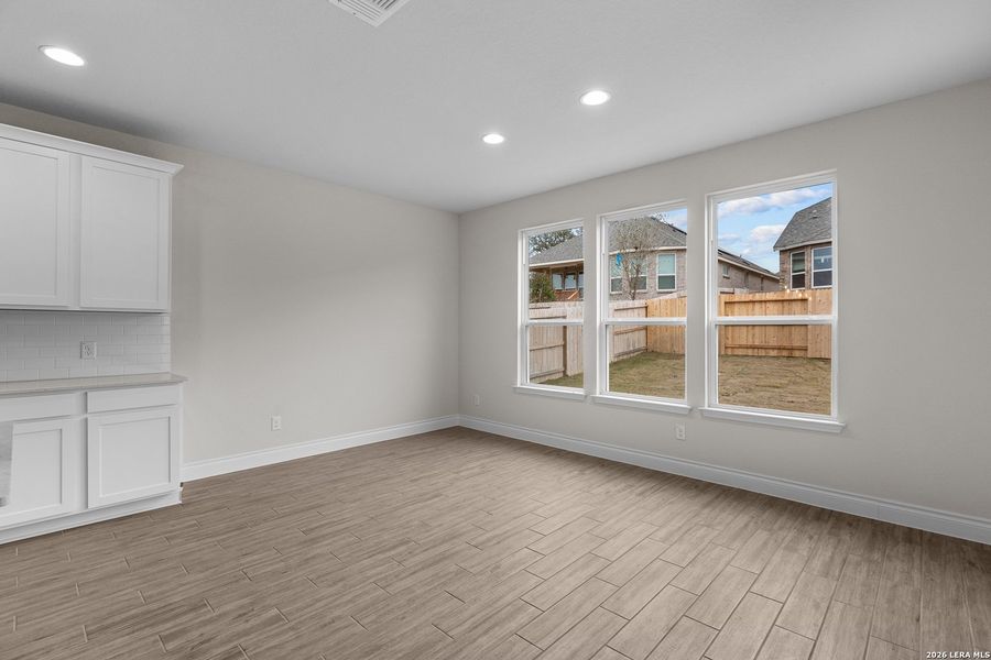 Spacious, unfurnished interior of a new home in Horizon Ridge, San Antonio (Image 23). Spacious, unfurnished interior of a new home in Horizon Ridge, San Antonio (Image 23).