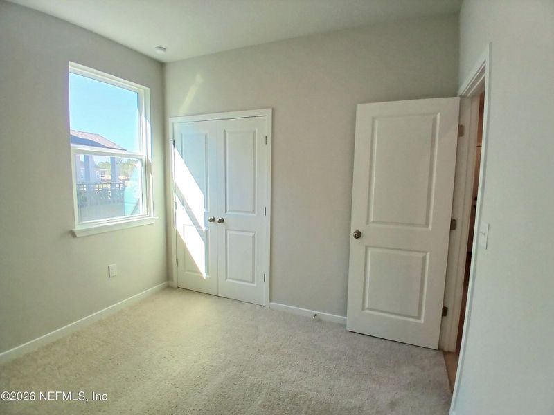 Spacious, unfurnished interior of a new home in Seminole Palms, Palm Coast (Image 8).