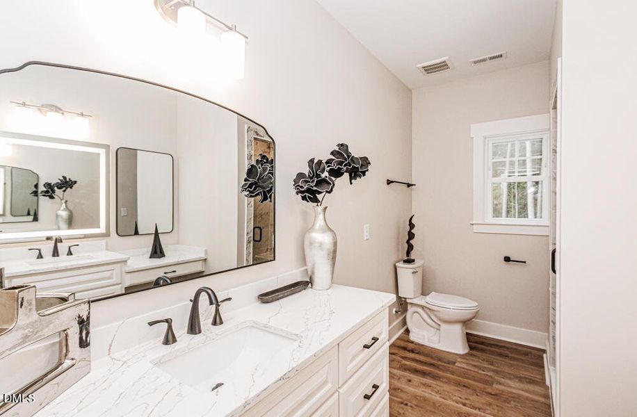 0044-IMG_0045 0044-IMG_0045