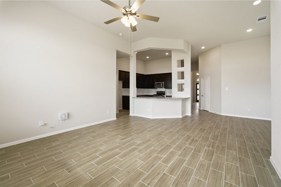 Spacious, unfurnished interior of a new home in Creekhaven, Arcola (Image 42).
