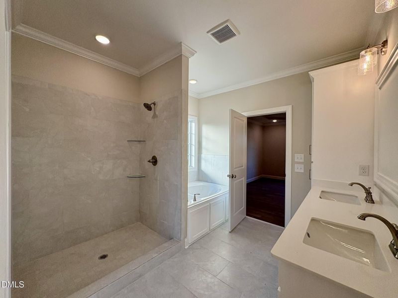 8aed292d-4a51-480d-b700-c68d3f6debda