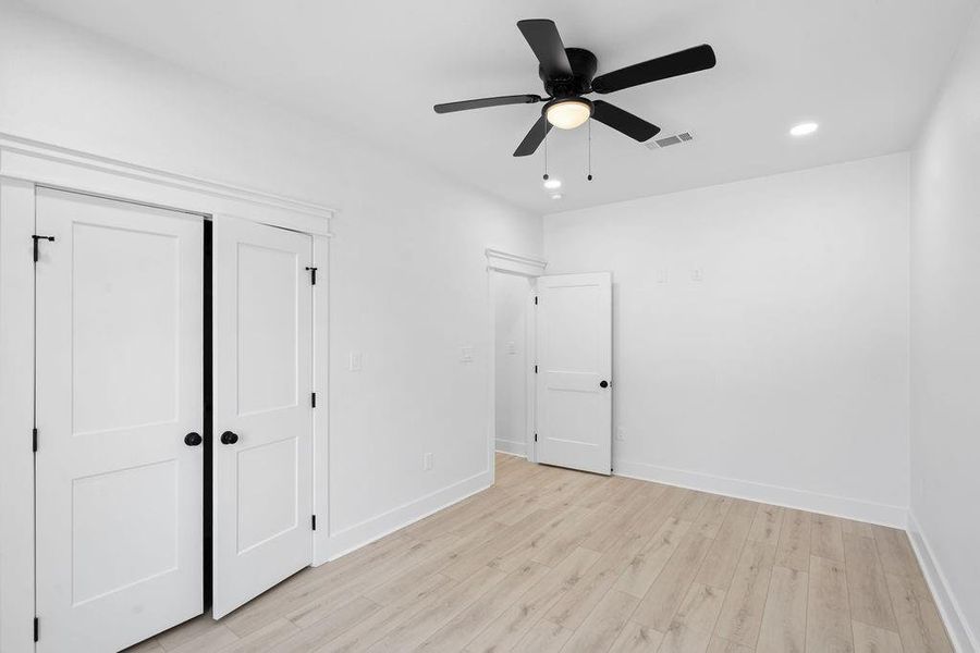 Spacious, unfurnished interior of a new home in , Mount Pleasant (Image 29).