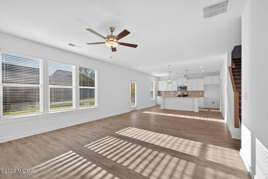 Spacious, unfurnished interior of a new home in Robins Estates, Warner Robins (Image 19).