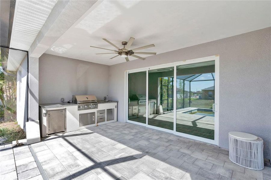 Exterior details and patio area of a home in , Cape Coral (Image 25).
