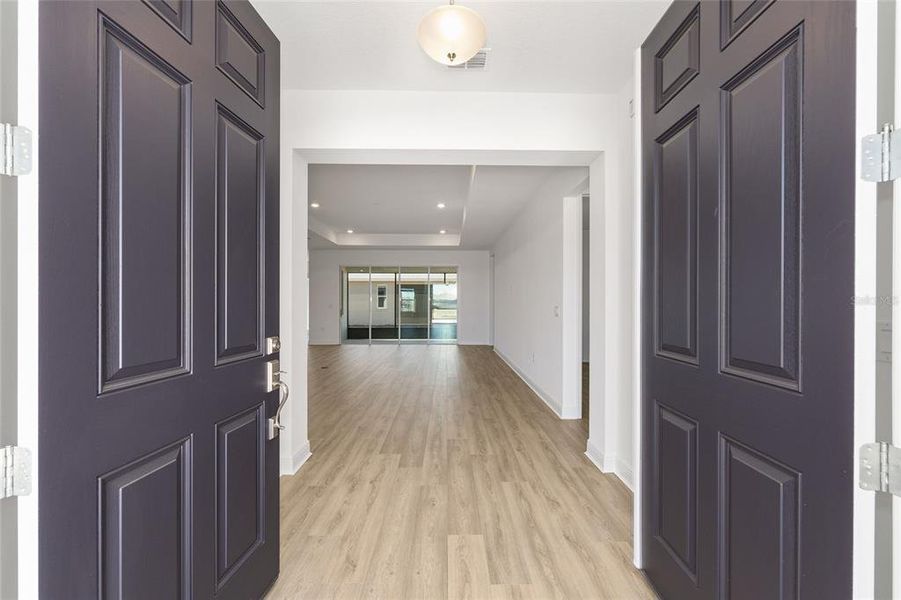 Spacious, unfurnished interior of a new home in , Ocala (Image 14).