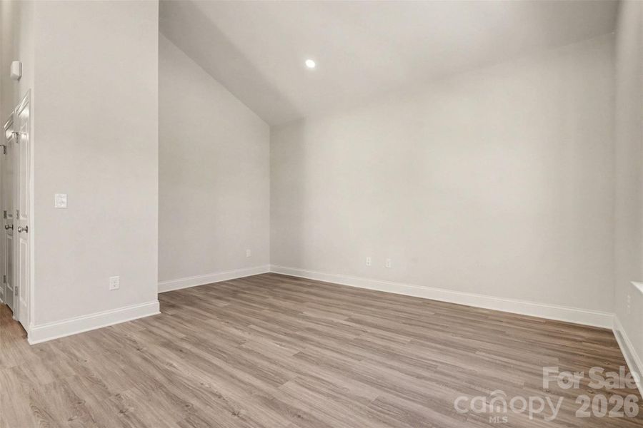 Spacious, unfurnished interior of a new home in , Monroe (Image 11).