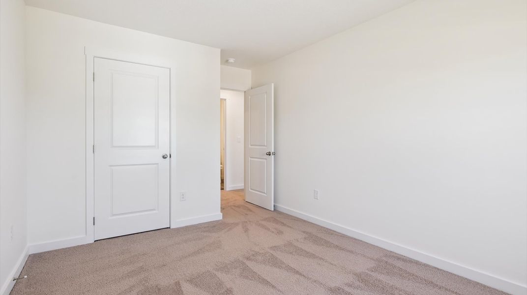 Spacious, unfurnished interior of a new home in Belhaven, Knoxville (Image 15).