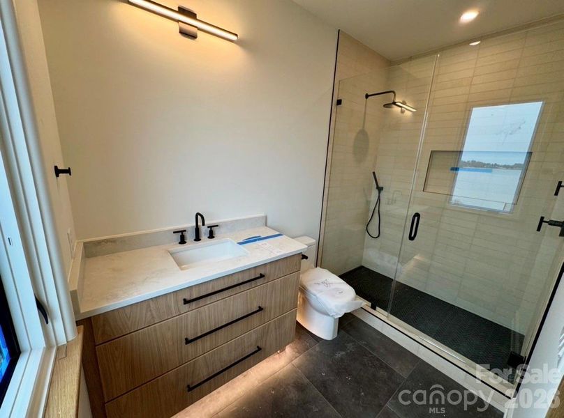 Bedroom 5 Ensuite bathroom