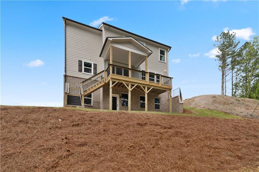Exterior details and patio area of a home in Tiberon Woods, Cumming (Image 4).