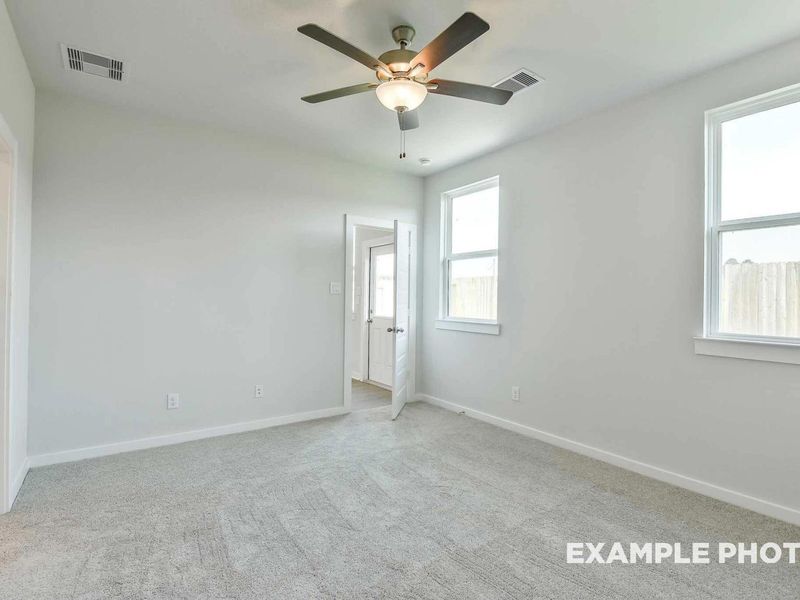 Spacious, unfurnished interior of a new home in Caney Creek Place, Conroe (Image 16).