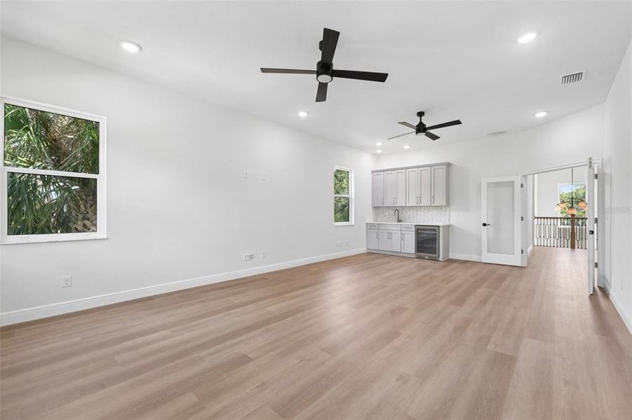 Spacious, unfurnished interior of a new home in , Tampa (Image 71).