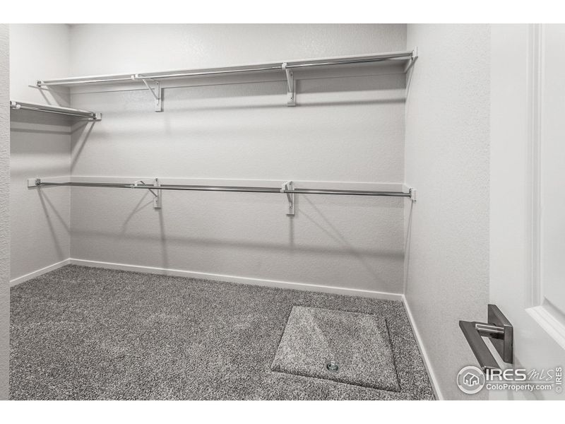 MASTER BEDROOM WALK IN CLOSET