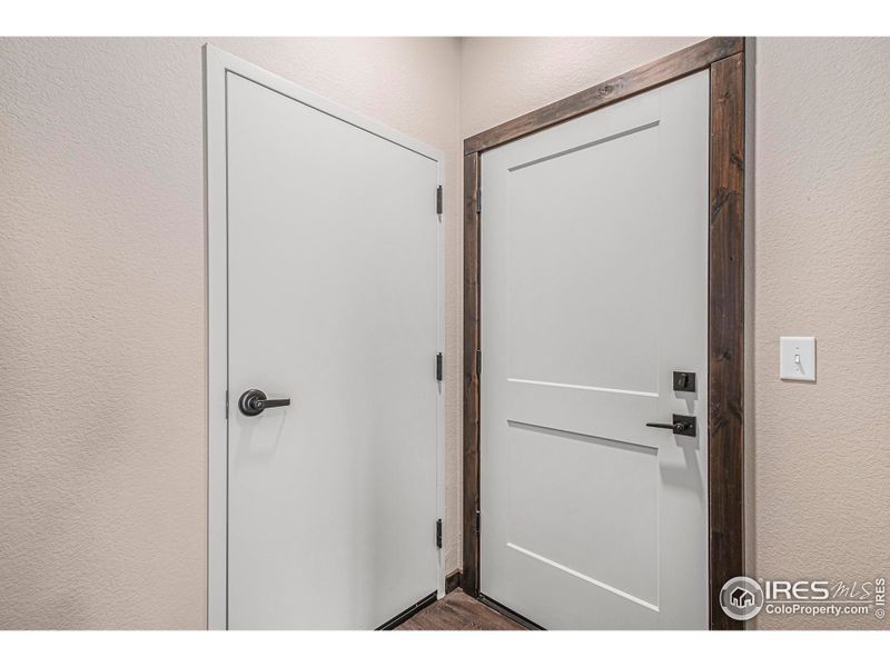 Private and Direct Access from Garage to Unit.