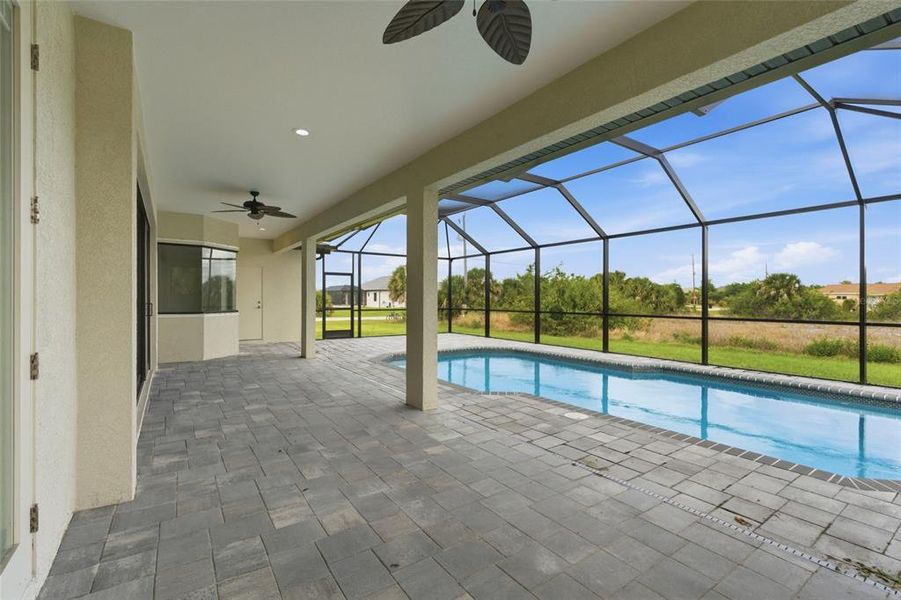 Exterior details and patio area of a home in , Port Charlotte (Image 4).