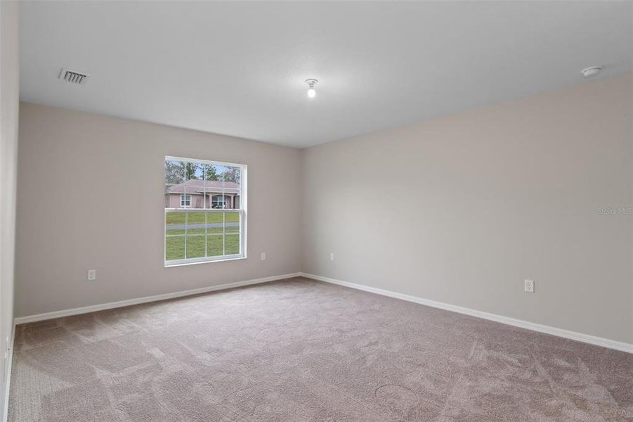 Spacious, unfurnished interior of a new home in , Weeki Wachee (Image 25).