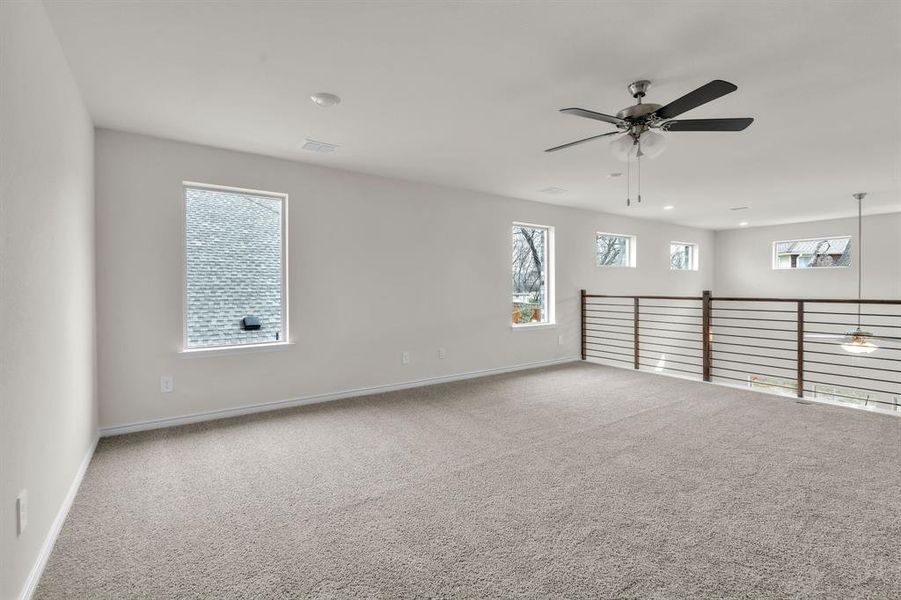 Spacious, unfurnished interior of a new home in The Landing at Hidden Lakes, McKinney (Image 28).