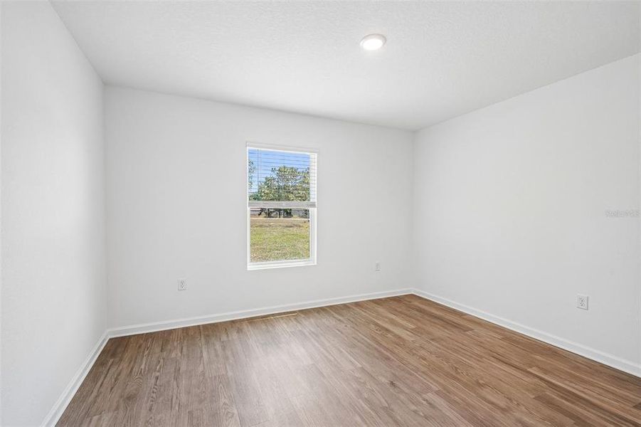 Spacious, unfurnished interior of a new home in , Ocala (Image 15).