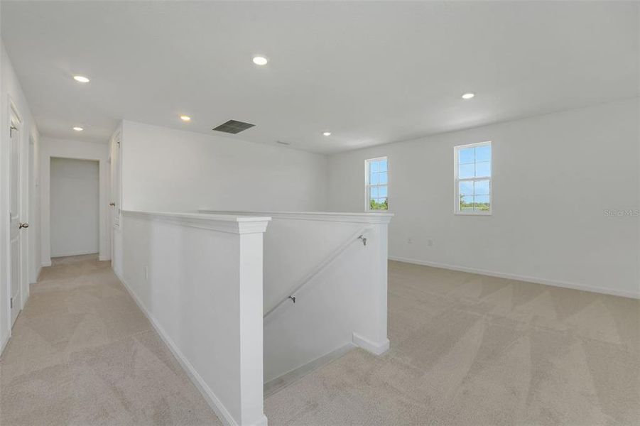 Spacious, unfurnished interior of a new home in Willowbrook North, Winter Haven (Image 24).