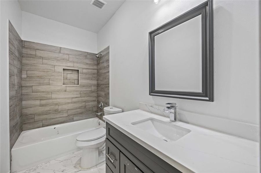 TUB/SHOWER COMBO