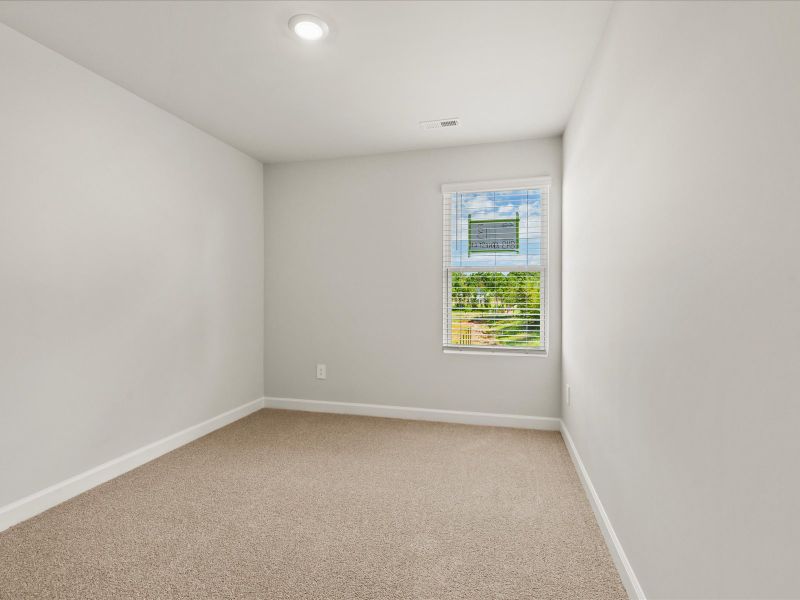 Spacious, unfurnished interior of a new home in Avalon Townes, Lyman (Image 15).