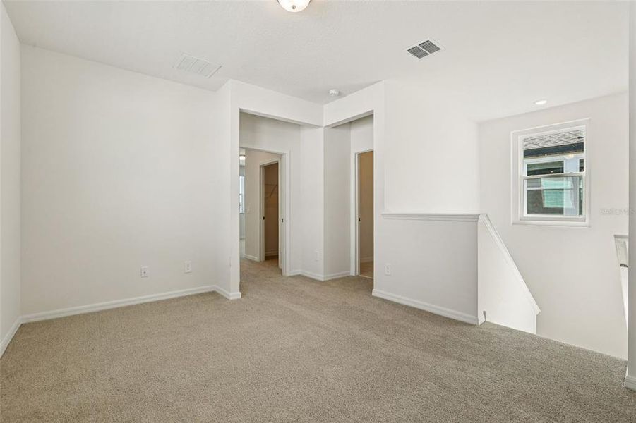 Spacious, unfurnished interior of a new home in The Meadow at Crossprairie Bungalows, St. Cloud (Image 15).