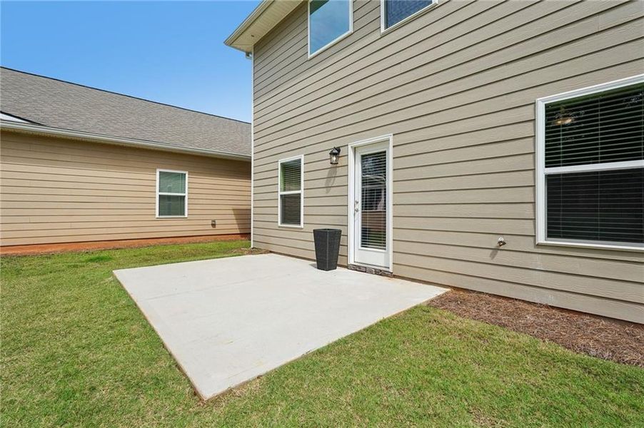 Exterior details and patio area of a home in Windmill Park, Carrollton (Image 3). Exterior details and patio area of a home in Windmill Park, Carrollton (Image 3).