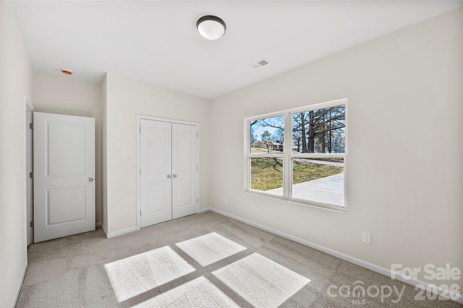 Spacious, unfurnished interior of a new home in , Kings Mountain (Image 36).