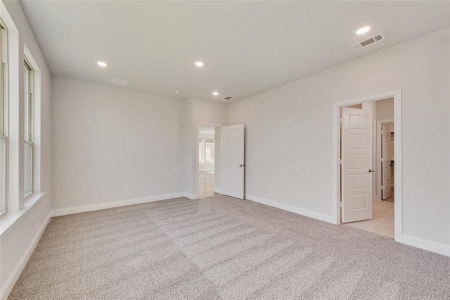 Spacious, unfurnished interior of a new home in Villages of Hurricane Creek, Anna (Image 17). Spacious, unfurnished interior of a new home in Villages of Hurricane Creek, Anna (Image 17).