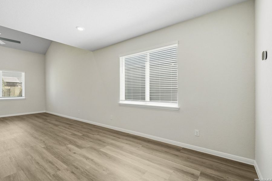 Spacious, unfurnished interior of a new home in Timber Creek, San Antonio (Image 26). Spacious, unfurnished interior of a new home in Timber Creek, San Antonio (Image 26).