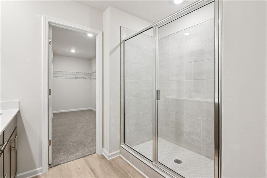 Spacious, unfurnished interior of a new home in Ivey Township, Dallas (Image 36).