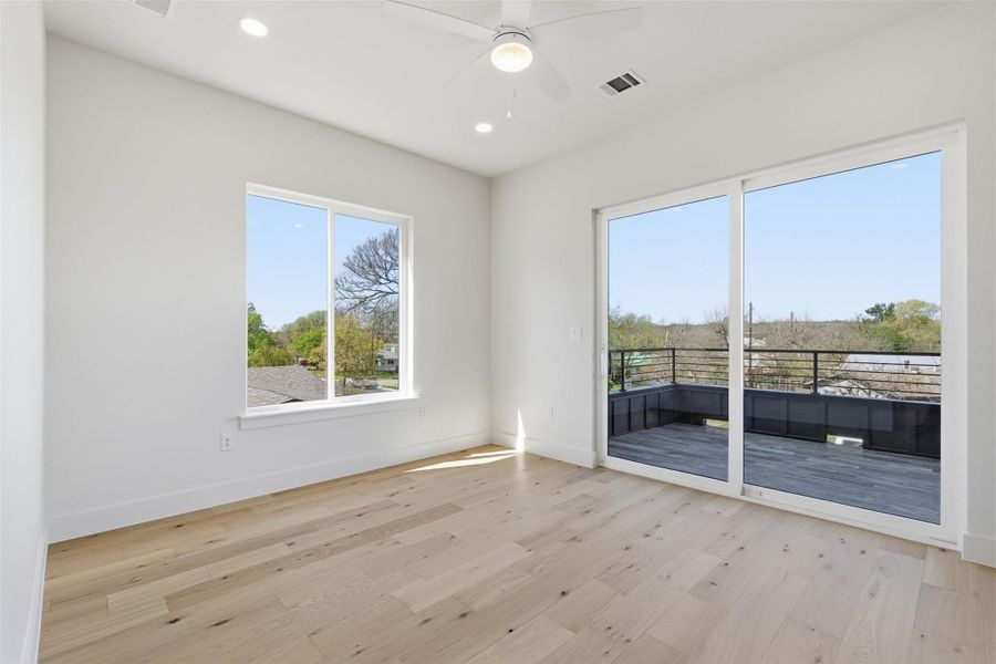 Spacious, unfurnished interior of a new home in , Austin (Image 18).
