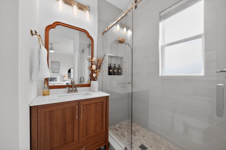 52_11870_SW_Macelli_Wy-Bathroom-16-1