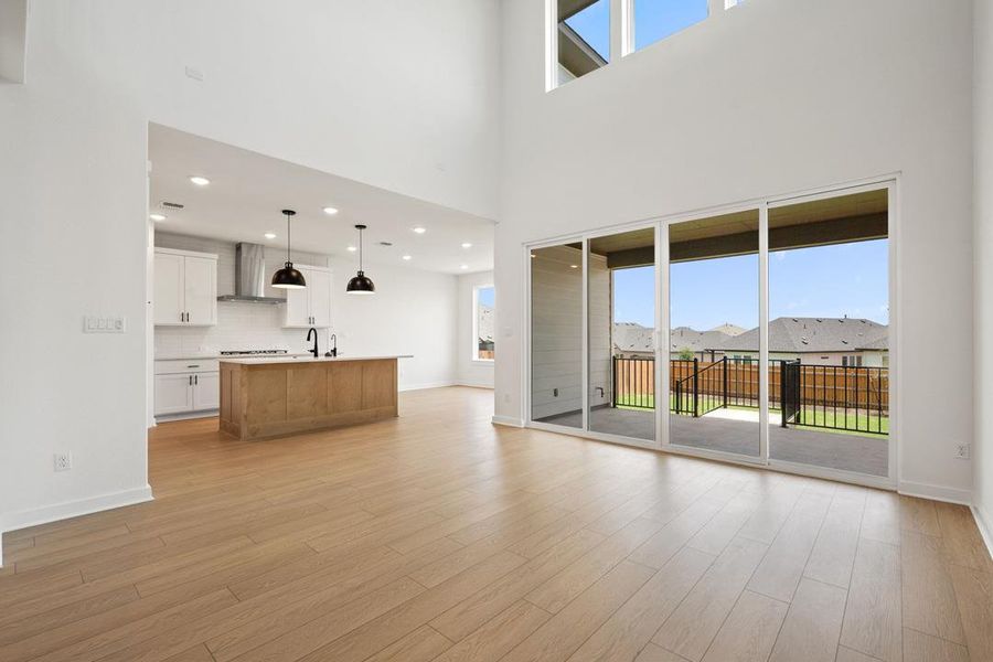 Spacious, unfurnished interior of a new home in Heritage, Dripping Springs (Image 17). Spacious, unfurnished interior of a new home in Heritage, Dripping Springs (Image 17).