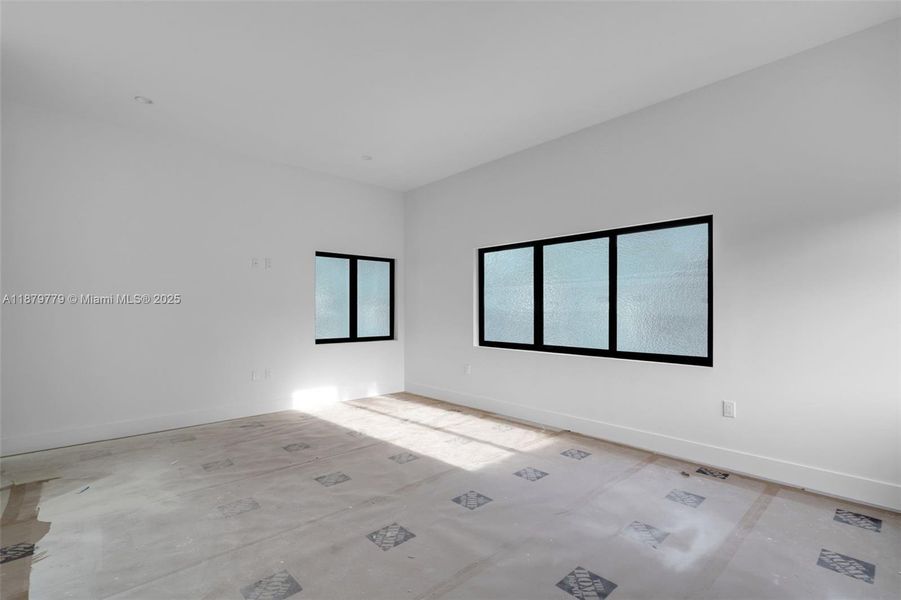 Image 33 of a home in .