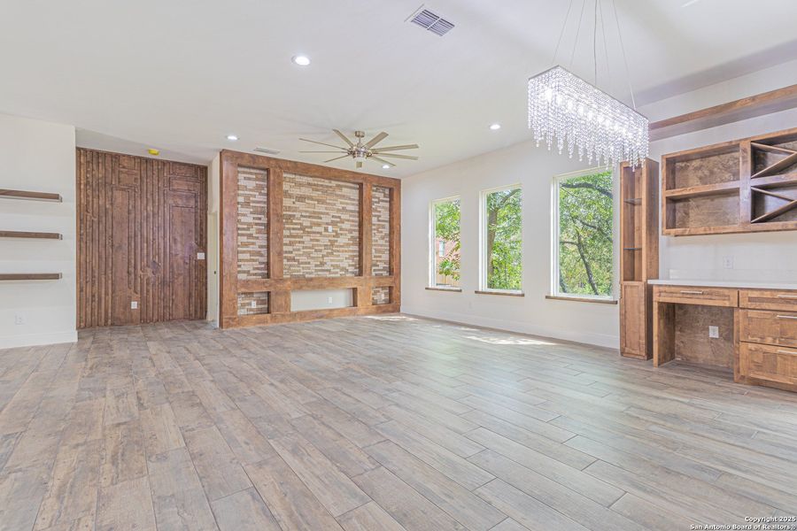 Spacious, unfurnished interior of a new home in , San Antonio (Image 27). Spacious, unfurnished interior of a new home in , San Antonio (Image 27).