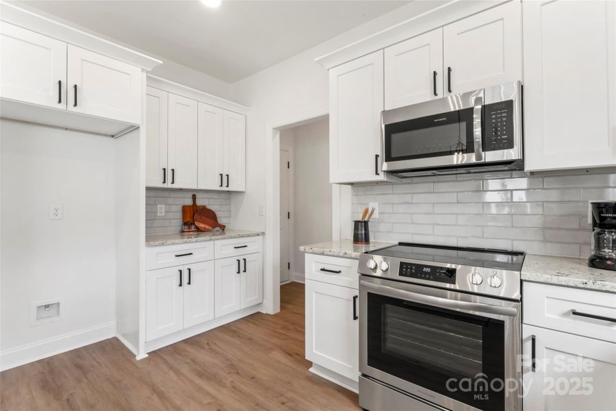 Furnished interior view inside a new home in , Kannapolis (Image 14).