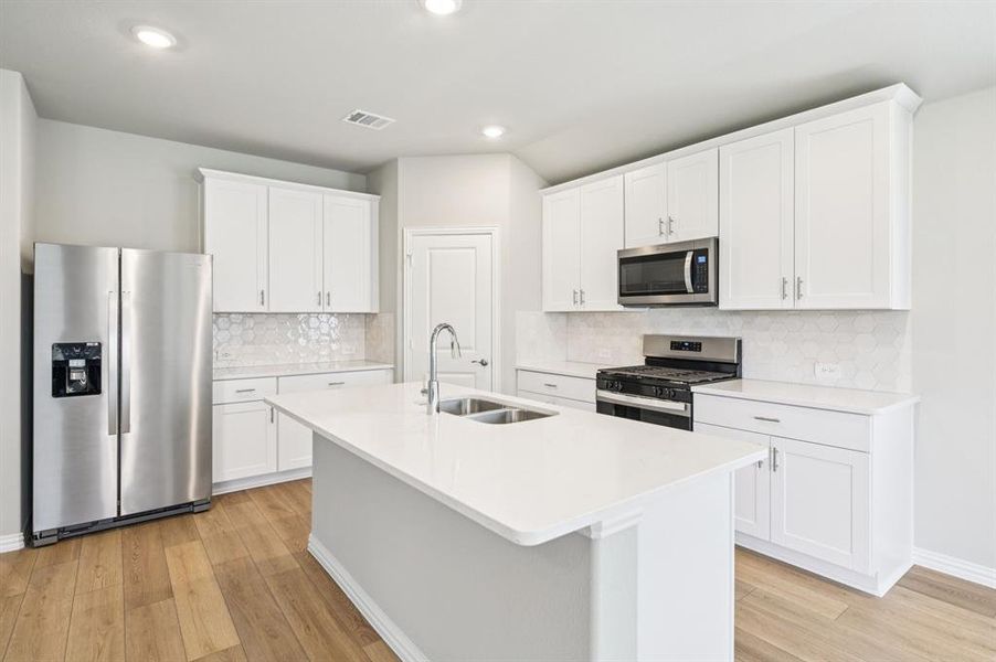 Photo is not of the actual home, but is an inspirational photo of builder’s model home and may depict options, furnishings, and/or decorator features that are not included. Photo is not of the actual home, but is an inspirational photo of builder’s model home and may depict options, furnishings, and/or decorator features that are not included.