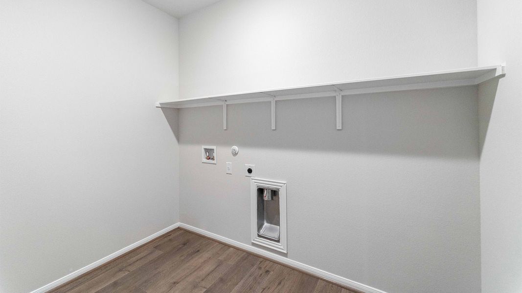 Spacious, unfurnished interior of a new home in Paramount, Kyle (Image 39).