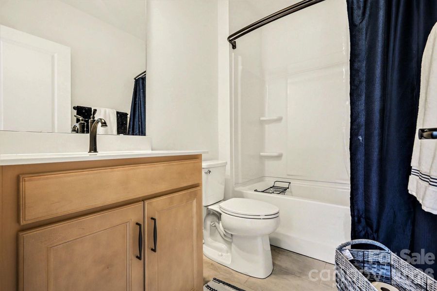 Furnished interior view inside a new home in Lakeside Glen, York (Image 40).