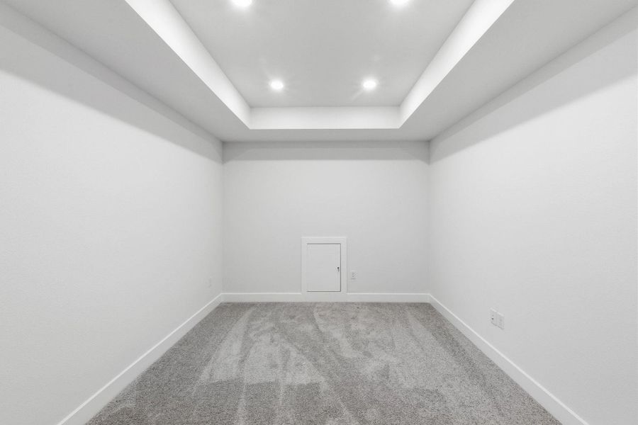 Spacious, unfurnished interior of a new home in The Colony, Bastrop (Image 15).