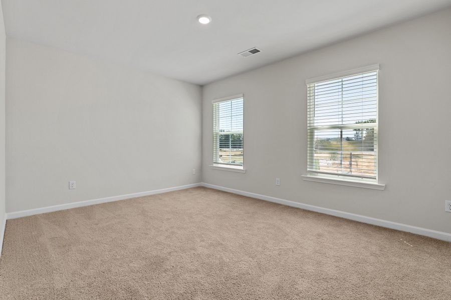 Spacious, unfurnished interior of a new home in Forts Ridge, Pelion (Image 28).